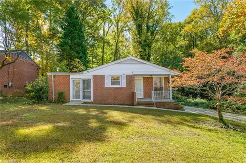 2515 Fry St, Greensboro, NC 27403