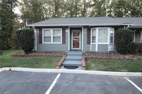 3013 Windchase Ct, High Point, NC 27265