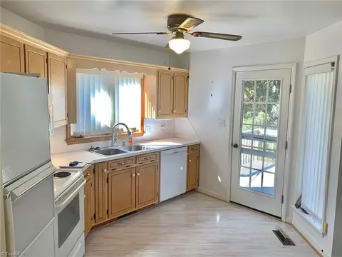 334 Pine Rd, Eden, NC 27288 photo 8
