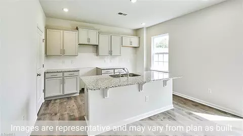 152 Nova Ln, King, NC 27021 photo 5