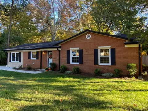 110 Laurel Ln, King, NC 27021