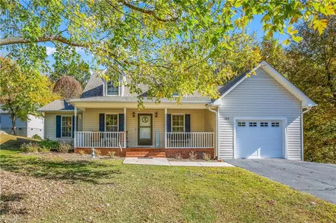 109 Robinson Ct, Jonesville, NC 28642