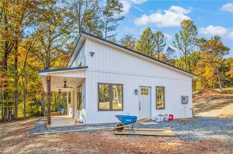 165 Money Rd, Dobson, NC 27017 photo 12