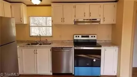 2037 Grissel Tail Rd, Traphill, NC 28685 photo 3