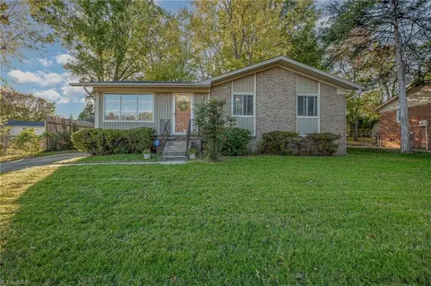 3014 Gladstone Ter, Greensboro, NC 27406