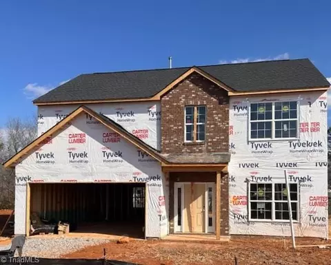 3574 River Farm Dr #331, Kernersville, NC 27284