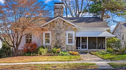 422 Hillside Dr, Greensboro, NC 27401