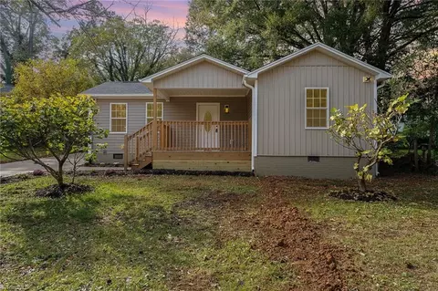 727 Bridges Dr, High Point, NC 27262