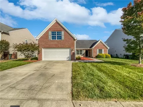 316 Groves Stone Dr, Mcleansville, NC 27301