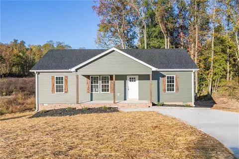 144 Mount Calvary Rd, Thomasville, NC 27360