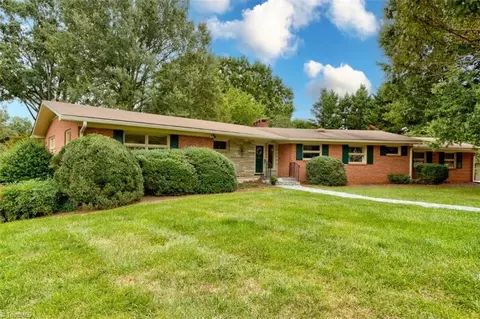 110 Buckingham Rd, Winston Salem, NC 27104
