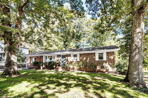 629 Hemlock Dr, Asheboro, NC 27205