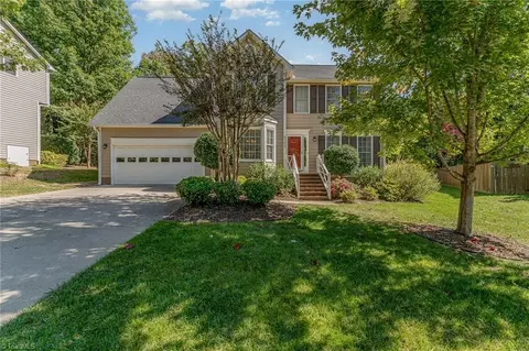 4704 Wellford Ct, Jamestown, NC 27282