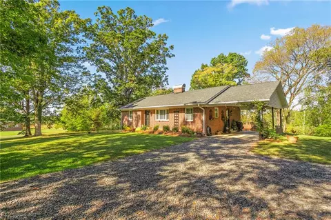 361 Longhook Rd, Eden, NC 27288
