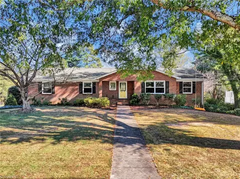 2319 Greenwich Rd, Winston Salem, NC 27104