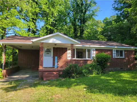 3201 Creek Ridge Rd, Greensboro, NC 27406