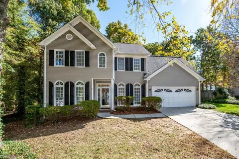4204 Brentonshire Ln, High Point, NC 27265