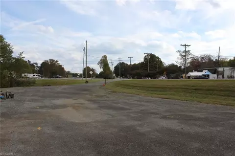 1178 Us Highway 21, State Road, NC 28676