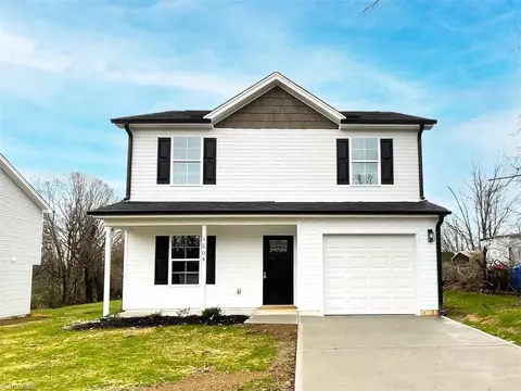 1504 Commerce Ave E, High Point, NC 27260