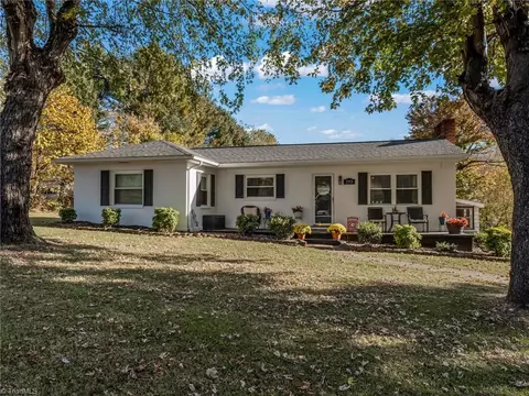 193 Simpson Mill Rd, Mount Airy, NC 27030