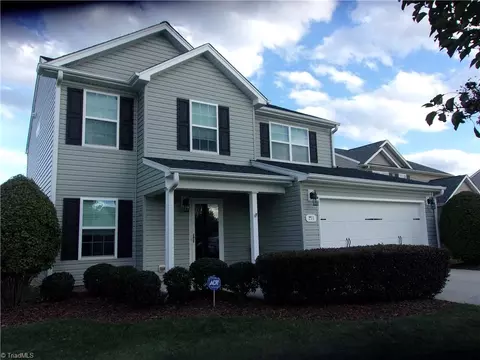 211 New York Dr, Thomasville, NC 27360