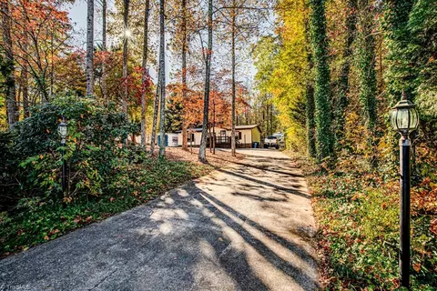 445 Ijames Church Rd, Mocksville, NC 27028