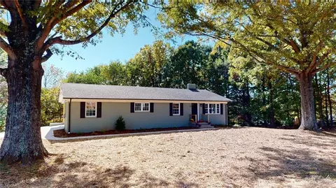 178 Dover Church Rd, Mount Airy, NC 27030