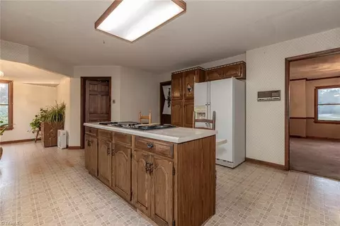 432 Springfield Rd, Pilot Mountain, NC 27041 photo 11