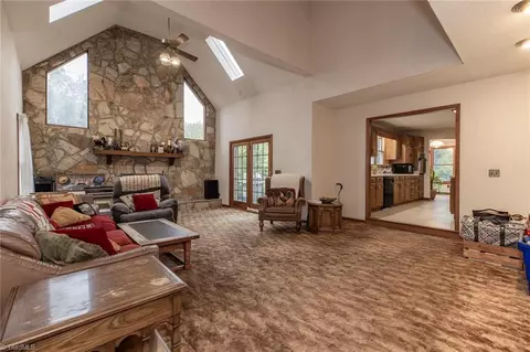 432 Springfield Rd, Pilot Mountain, NC 27041 photo 14