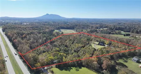 432 Springfield Rd, Pilot Mountain, NC 27041 photo 7