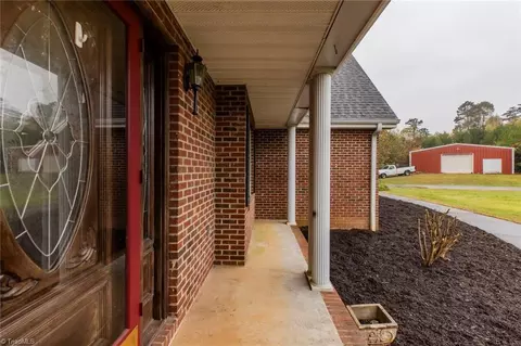 432 Springfield Rd, Pilot Mountain, NC 27041 photo 38