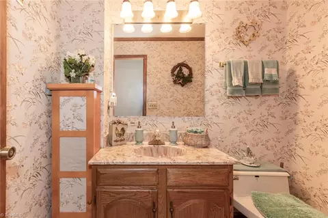 432 Springfield Rd, Pilot Mountain, NC 27041 photo 36