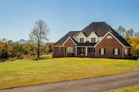 432 Springfield Rd, Pilot Mountain, NC 27041