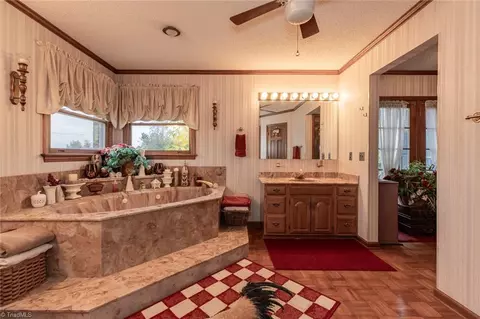 432 Springfield Rd, Pilot Mountain, NC 27041 photo 20
