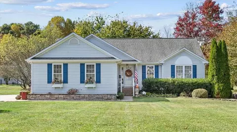 5804 Harvest Springs Dr, Greensboro, NC 27406