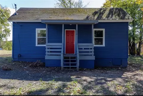 210 Short Morgan St, Eden, NC 27288