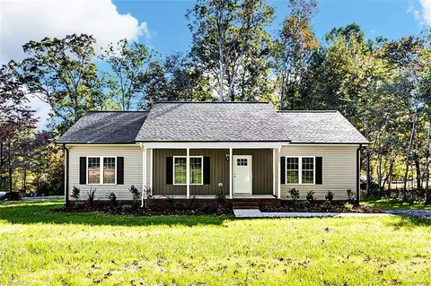 2305 Mack Rd, Asheboro, NC 27205