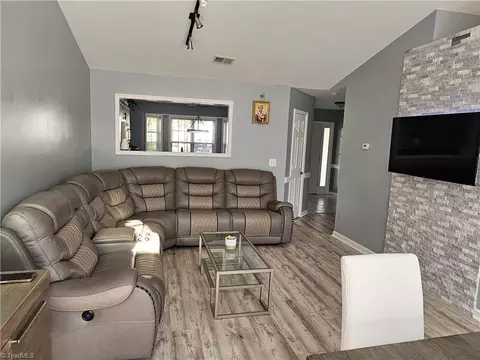 4419 Single Tree Ln, High Point, NC 27265 photo 2