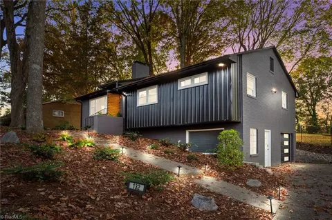132 Queensbury Rd, Winston Salem, NC 27104