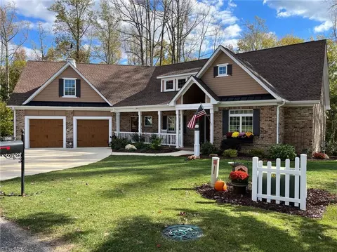 5149 Driftwood Trail Ct, Kernersville, NC 27284