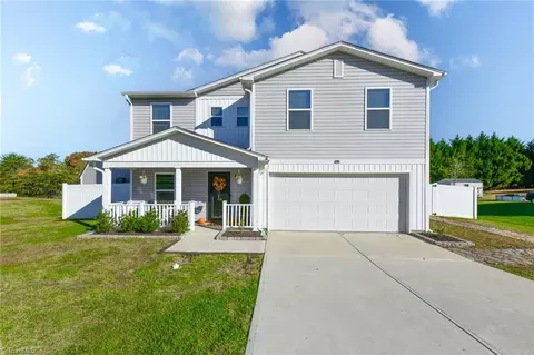 108 Dixieland Ct, King, NC 27021