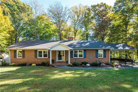3409 Mill Run Ln, Pfafftown, NC 27040
