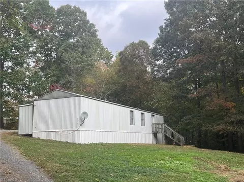 5298 Parinna Rd, Trinity, NC 27370 photo 2