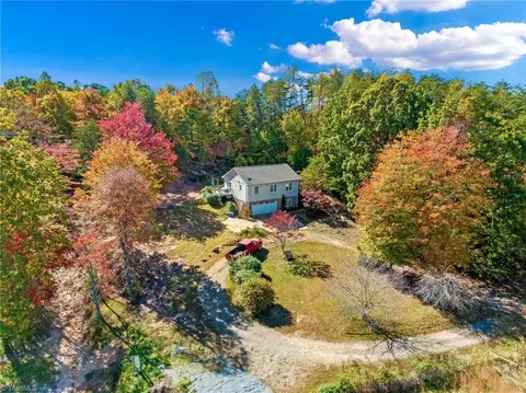 8518 Fulp Rd, Stokesdale, NC 27357