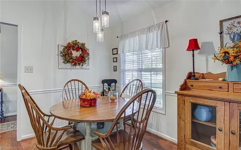 2961 Eagle Pointe Dr, High Point, NC 27265 photo 11