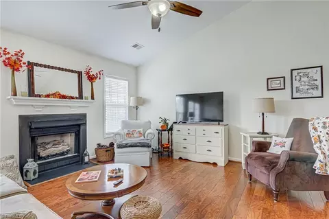 2961 Eagle Pointe Dr, High Point, NC 27265 photo 5