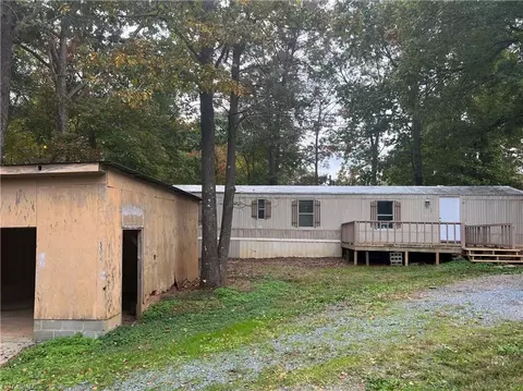 5399 Covered Bridge Rd, Trinity, NC 27370 photo 3