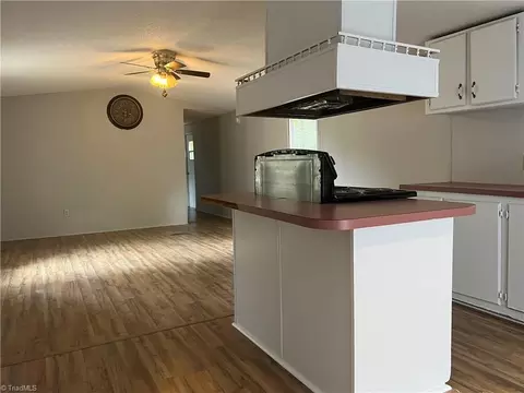 5399 Covered Bridge Rd, Trinity, NC 27370 photo 8