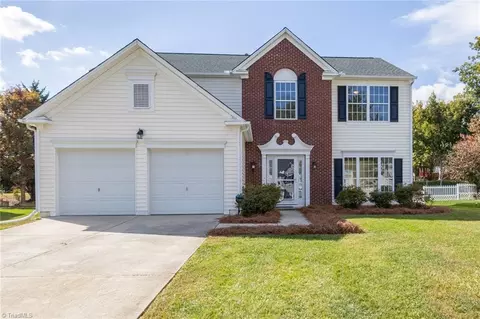 3327 Cherrybrook Dr, Jamestown, NC 27282