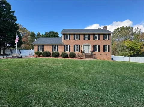 707 Guilford Rd, Jamestown, NC 27282